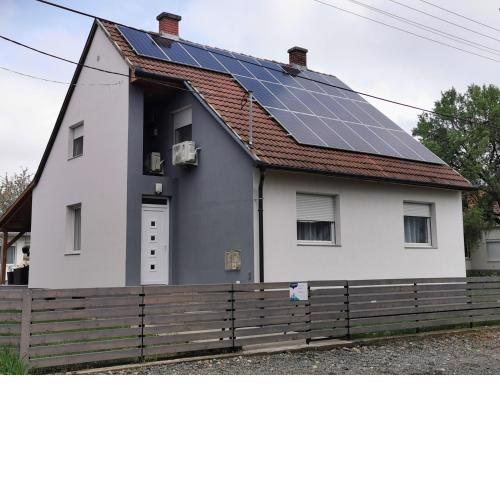 "Szomszéd ház"