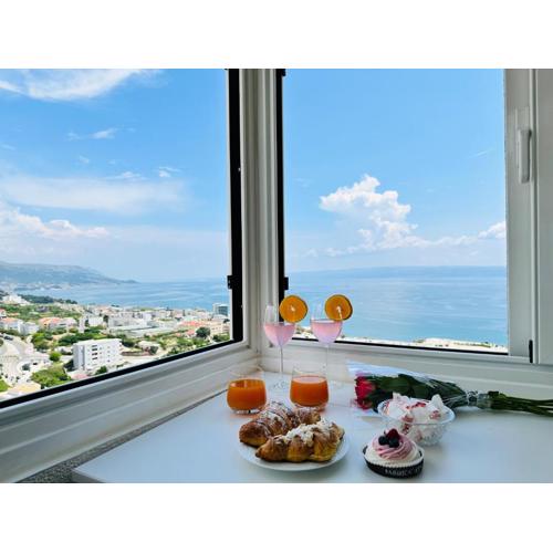 T-star, 2-bedroom apartment with magnificent beach view