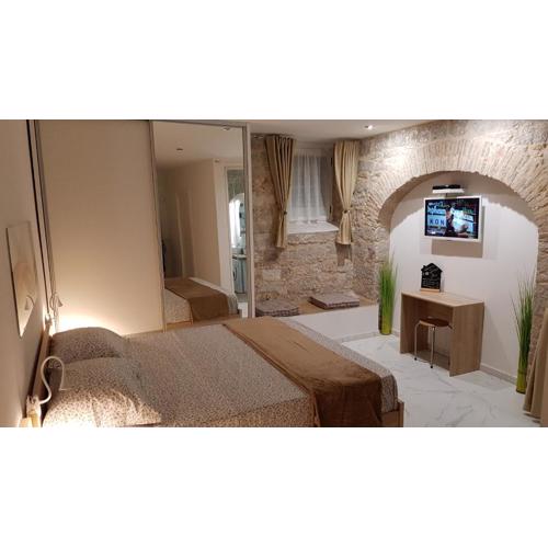 Tales of Split - 100 meters from the seafront