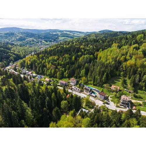 Tam, gdzie rosną poziomki by Horizon Apartments
