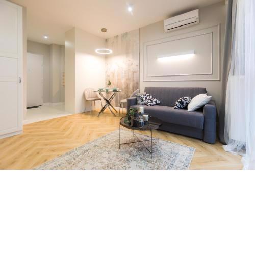 Targowa Bright Studio by Sofija