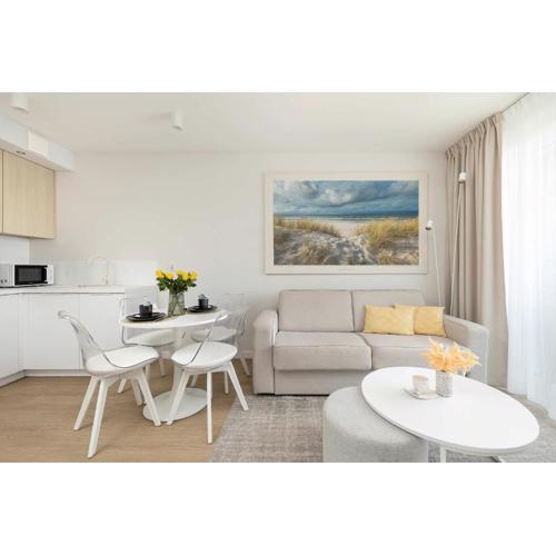 Tasteful Apartment with Parking near the City Center of Kołobrzeg by Noclegi Renters