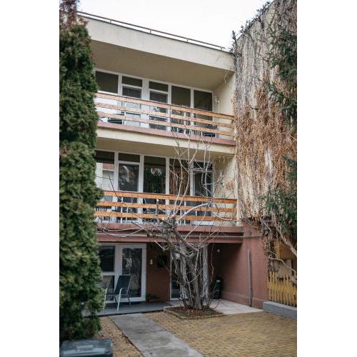 Tavaszház Apartmanok