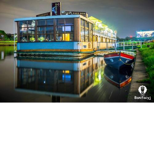 The Boat - Hostel&Chill