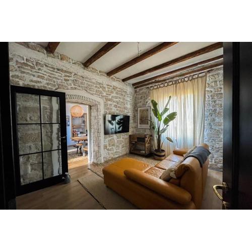 The Bungalow by the Sea in Historic Poreč Old City
