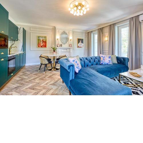 The Doors Luxury Apartment