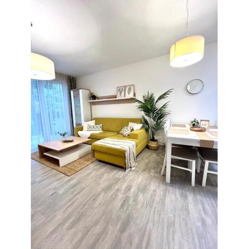 The Elite Suite downtown 2- Bedroom apt AC & garage parking