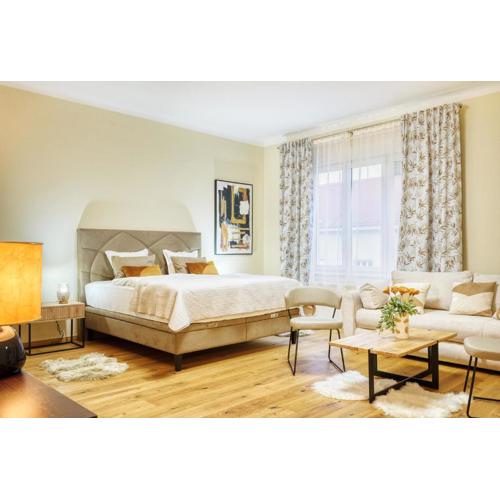 The Grand Cozy Residence by Irundo