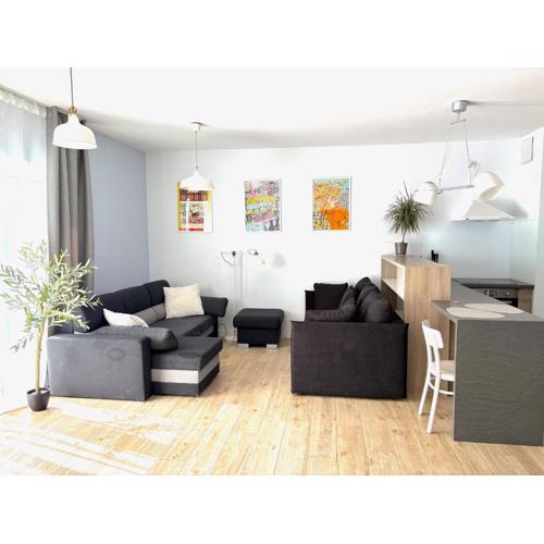 The Grand Martini Apartment - Family & Work Space - 2 Bedrooms, 2 Bathrooms, 2 Parking Places - Twoja przestrzeń dla rodzin i biznesu - everything you need for work and family comfort