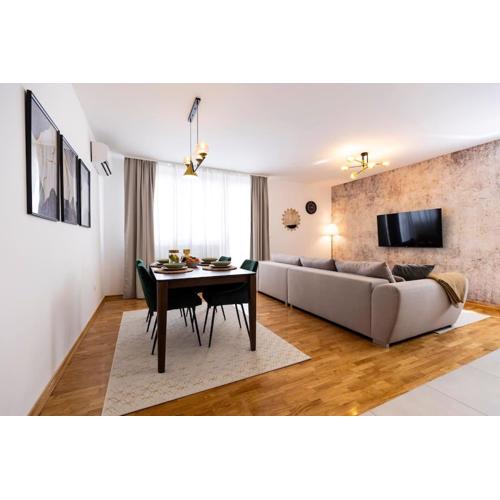 The Luxe Residence, Free parking