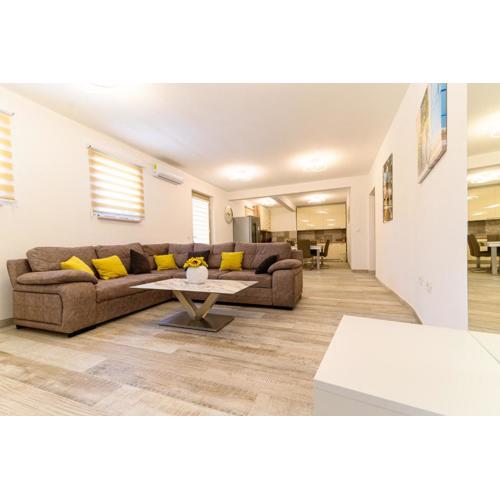 The Place Apartments Okrug Gornji