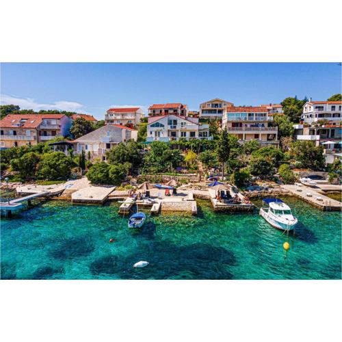 Three-Bedroom Apartment In Lumbarda