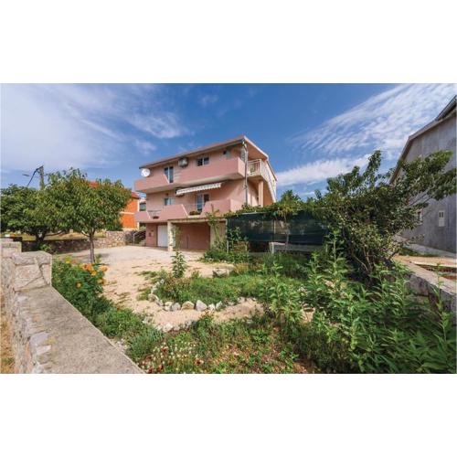 Three-Bedroom Apartment In Maslenica