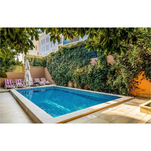 Three-Bedroom Apartment Mokosica With Sea View 08