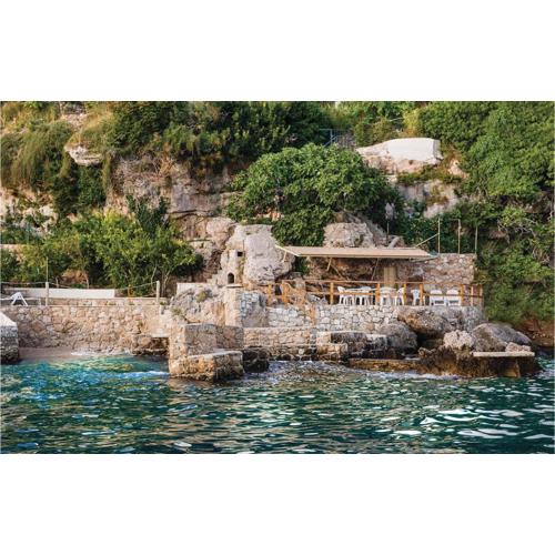 Three-Bedroom Apartment Omis With Sea View 07