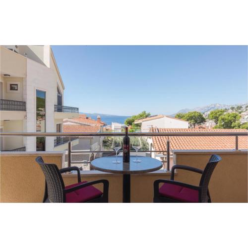 Three-Bedroom Apartment With Sea View In Baska Voda