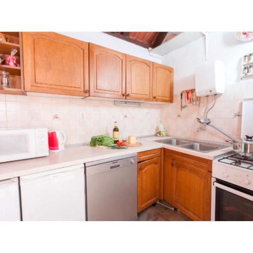 Three Bedroom Apartment with Terrace and Sea View