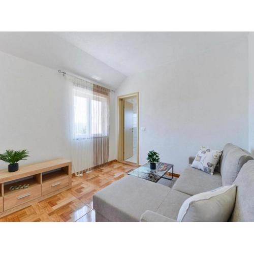 Three Bedroom apartment with Terrace and Swimming pool
