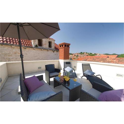 Three-Bedroom Holiday Home In Blato