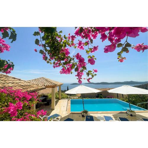 Three-Bedroom Holiday Home In Brsecine
