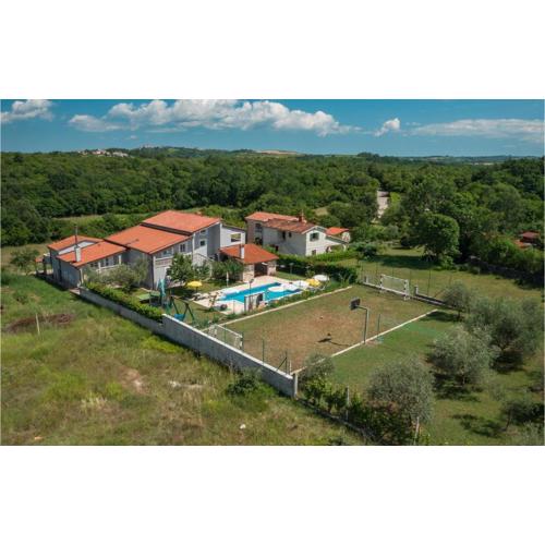 Three-Bedroom Holiday Home In Buje