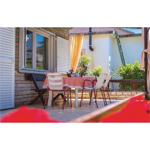 Three-Bedroom Holiday Home In Vodice