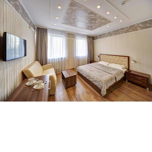 Three Crowns Hotel