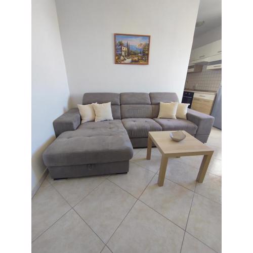 Three Lions Apartment