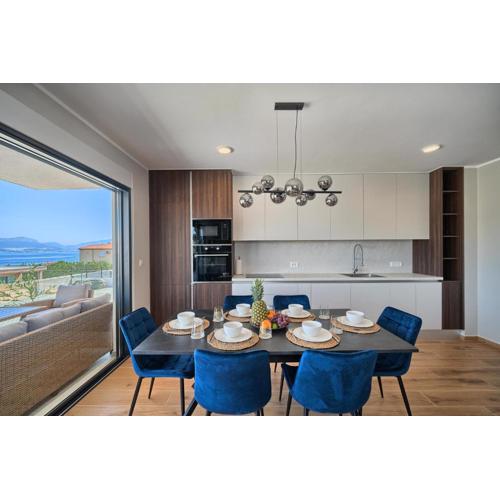 Tinas Place - Sea-View, Pool & Barbecue