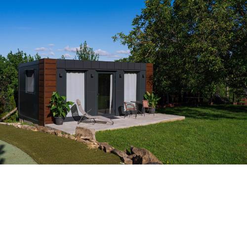 TINY HOUSE mezi sklepy