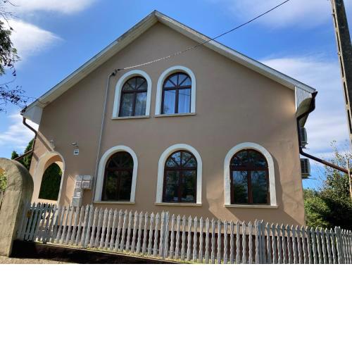 Tisza-Holtág Apartman Tiszadada