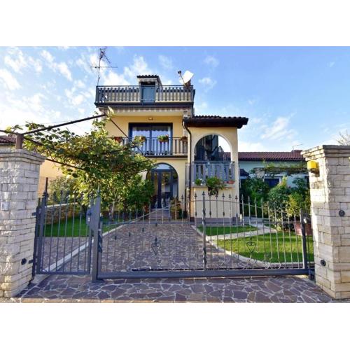 Tolles Appartement in Umag mit Grill, Terrasse und Garten