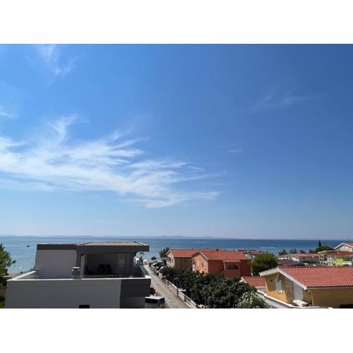 Tolles Appartement in Vir mit Grill, Garten und Terrasse und Meerblick
