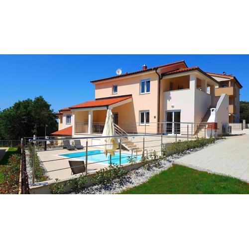 Tolles Ferienhaus In Banjole Mit Privatem Pool