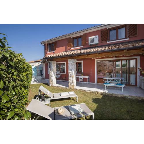 Tolles Ferienhaus Polai In Peroj