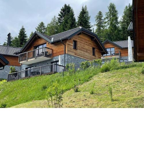 Tomtegl-Bergchalet-No-12-mit-Privatsauna-Infinitypool-Kamin-Fitnessraum-1500m-Seehoehe