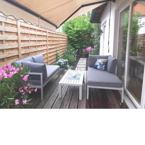 Top-2 Zimmer Ferienwohnung in Salzburg mit Terrasse