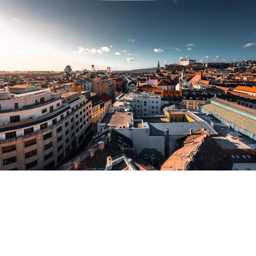 Top Floor Manderla