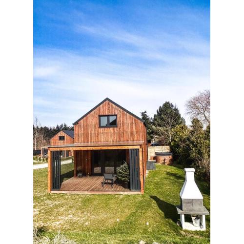 TOP house with private HOT TUB-near sea, lakes and forest