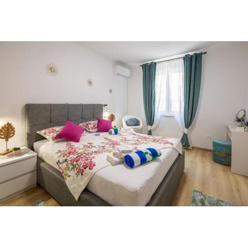Top Location Beach & Downtown Apartment Park