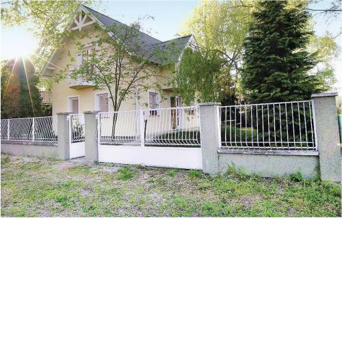 Tóparti Vendégház - Lipót, Magyarország