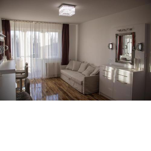 TP Spacious Stylish Free parking