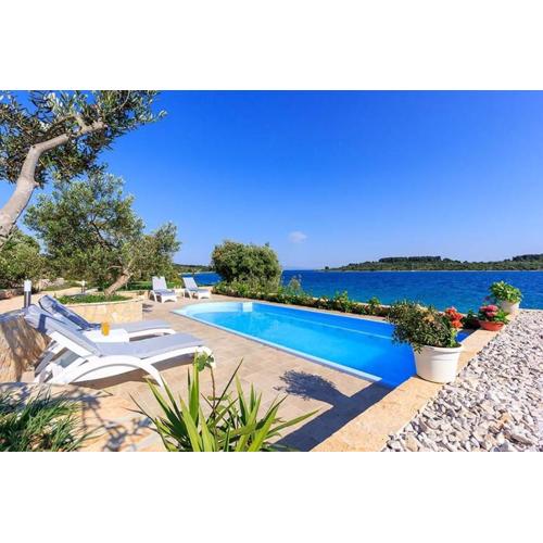 Traditional Dalmatian Stone House by the Sea