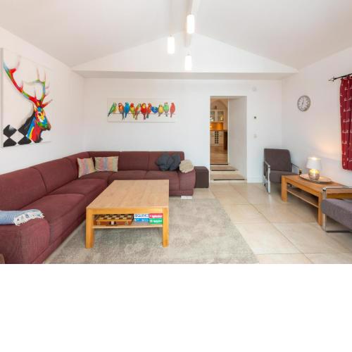 Traditional Holiday Home with Sauna in Niedernsill