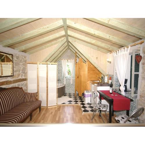 Traditional house with two apartments, cleaning included