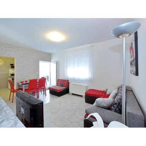 Tranquil Apartment in Bibinje with Garden