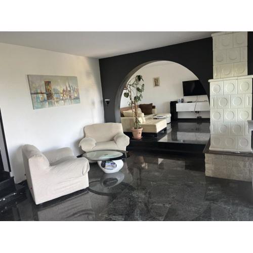 Tranquil Spacious Villa with Private Pool - Five Bedroom Villa with Balconies