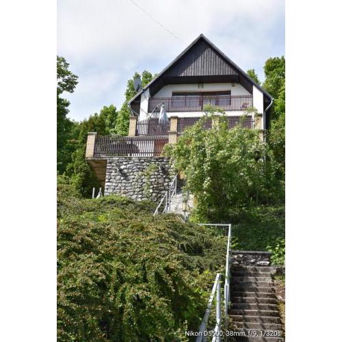 Traumhaftes Ferienhaus im Buchengebirge