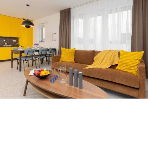Trendy & Spacious 3-room Apartament Warsaw Wilanów by Noclegi Renters
