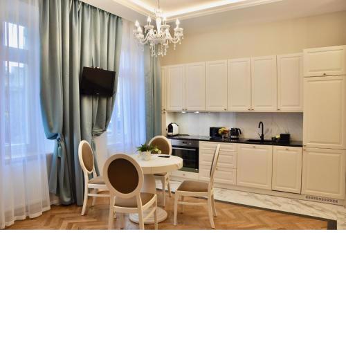 Tresor Barska Apartments